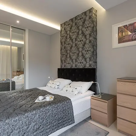 Athome Apartment *