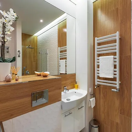 Athome * קרקוב